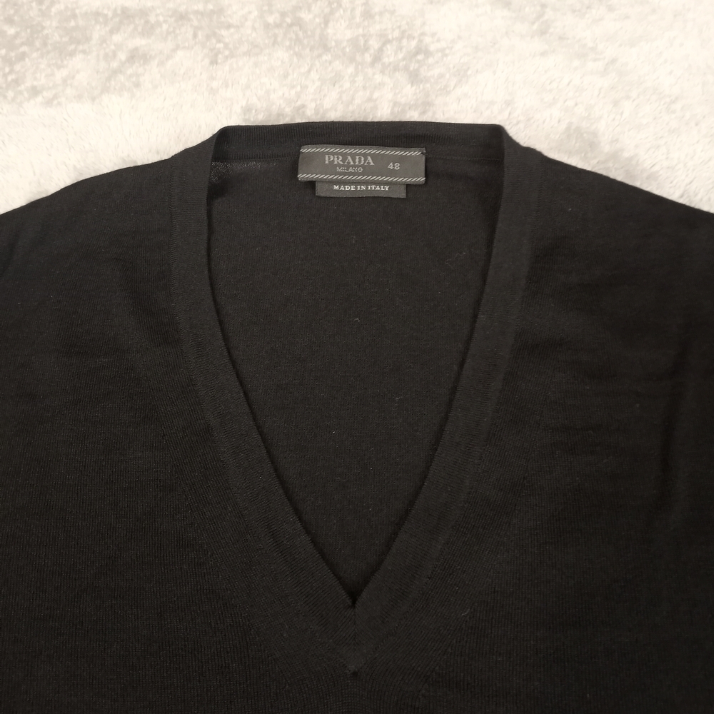 PRADA Women's  navy wool long sleeve V-neck classic sweater IT48  small - Picture 14 of 16